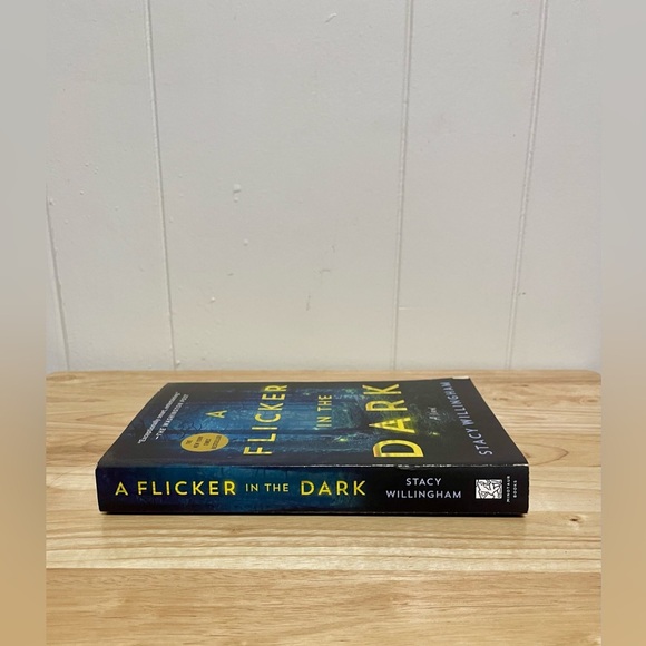 A Flicker in the Dark by Stacy Willingham - Black and Yellow Cover - Picture 1 of 2
